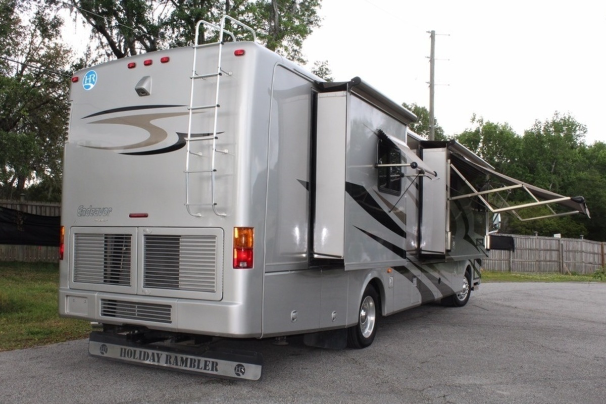 2005 Holiday Rambler Endeavor 40PDQ, 3