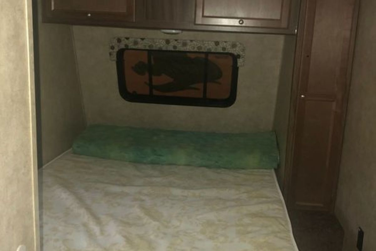 2018 Coachmen Clipper Ulta-lite 21RD, 6