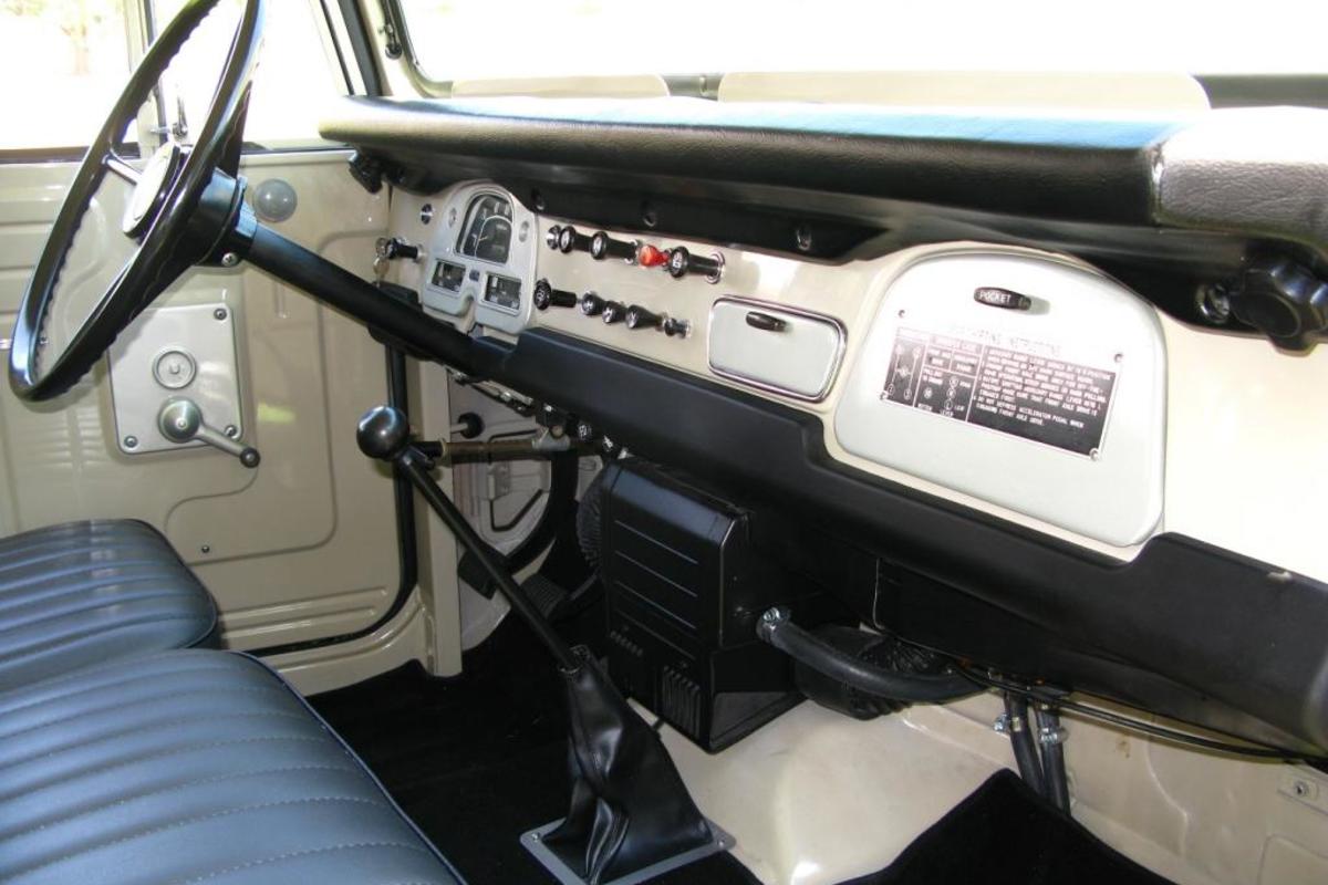 1968 Toyota Landcruiser FJ40, 19