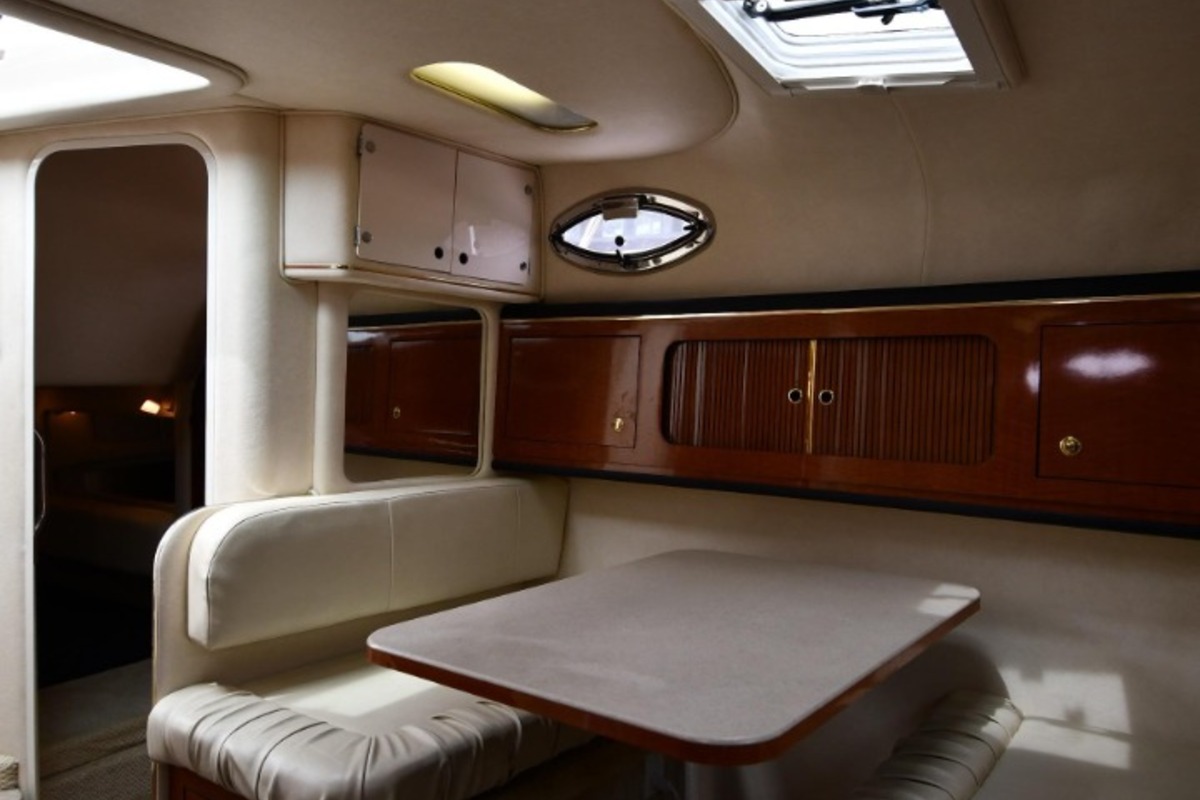 2001 Sea Ray 290 Sundancer, 37