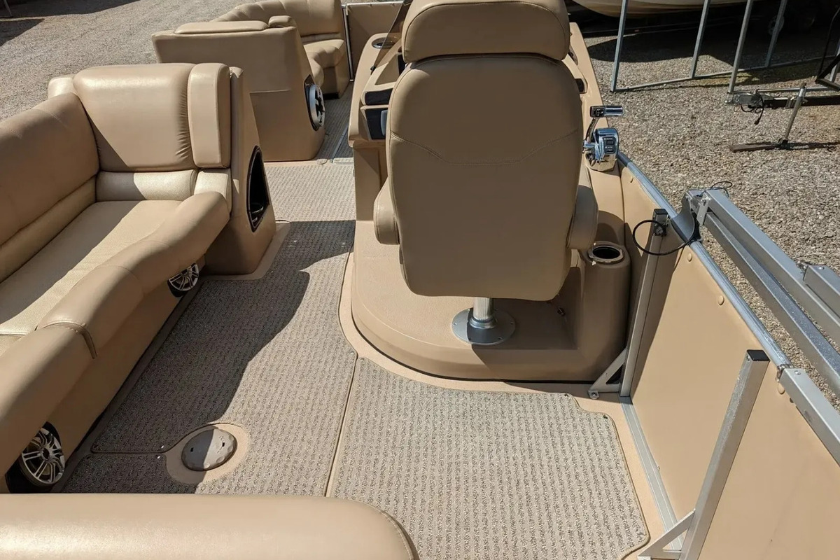 2014 Harris Grand Mariner 250, 4