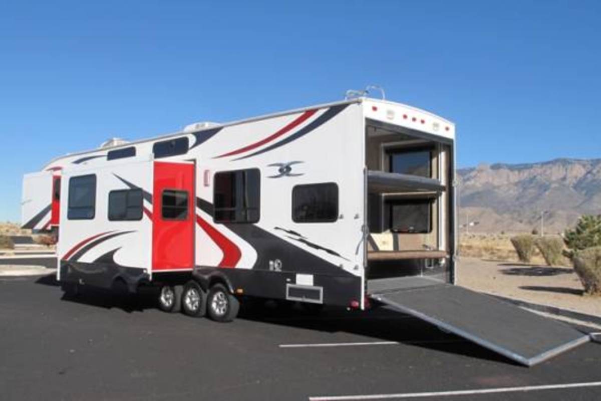 2008 Keystone FUZION FZ373, 17