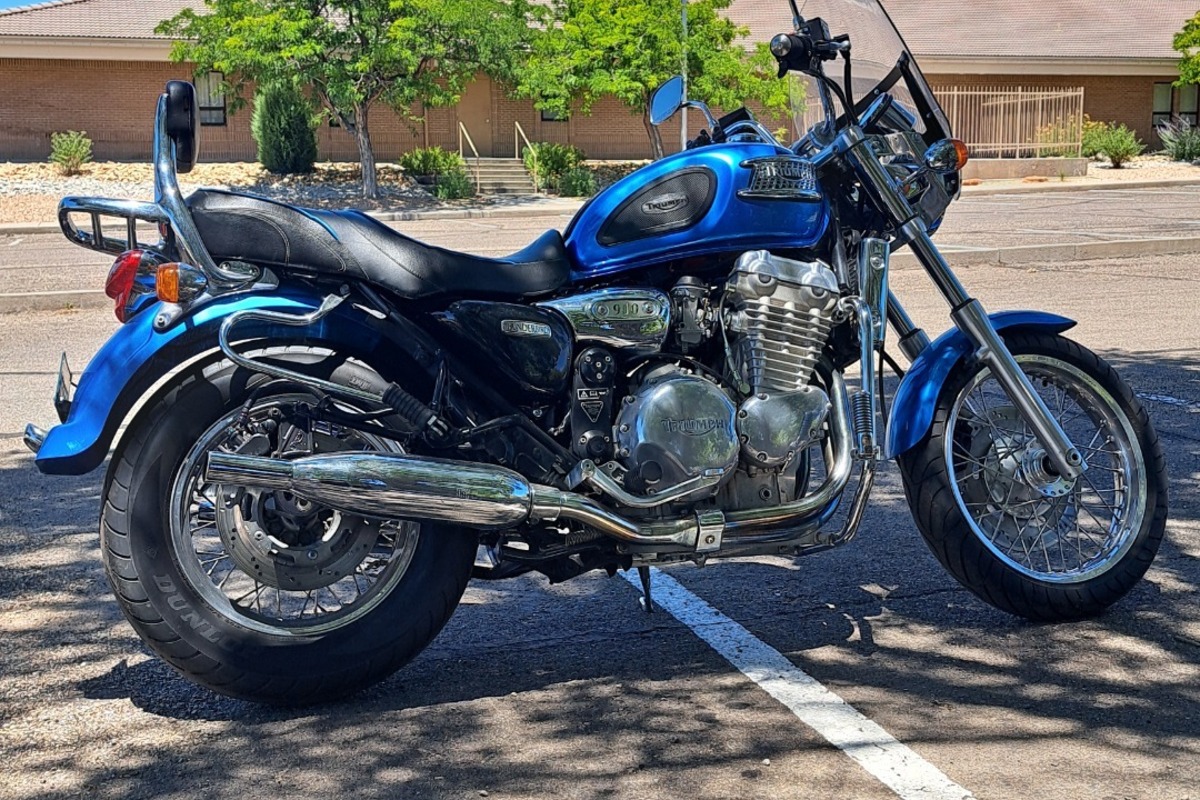 1995 Triumph Thunderbird, 2