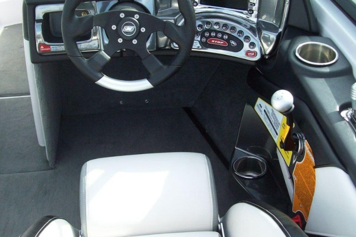 2011 Correct Craft Sport Nautique 200, 20