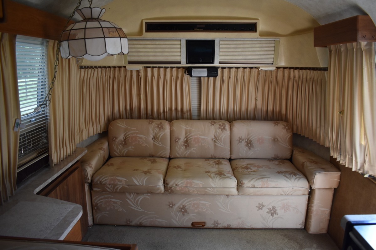 1986 Airstream Excella Classic, 1