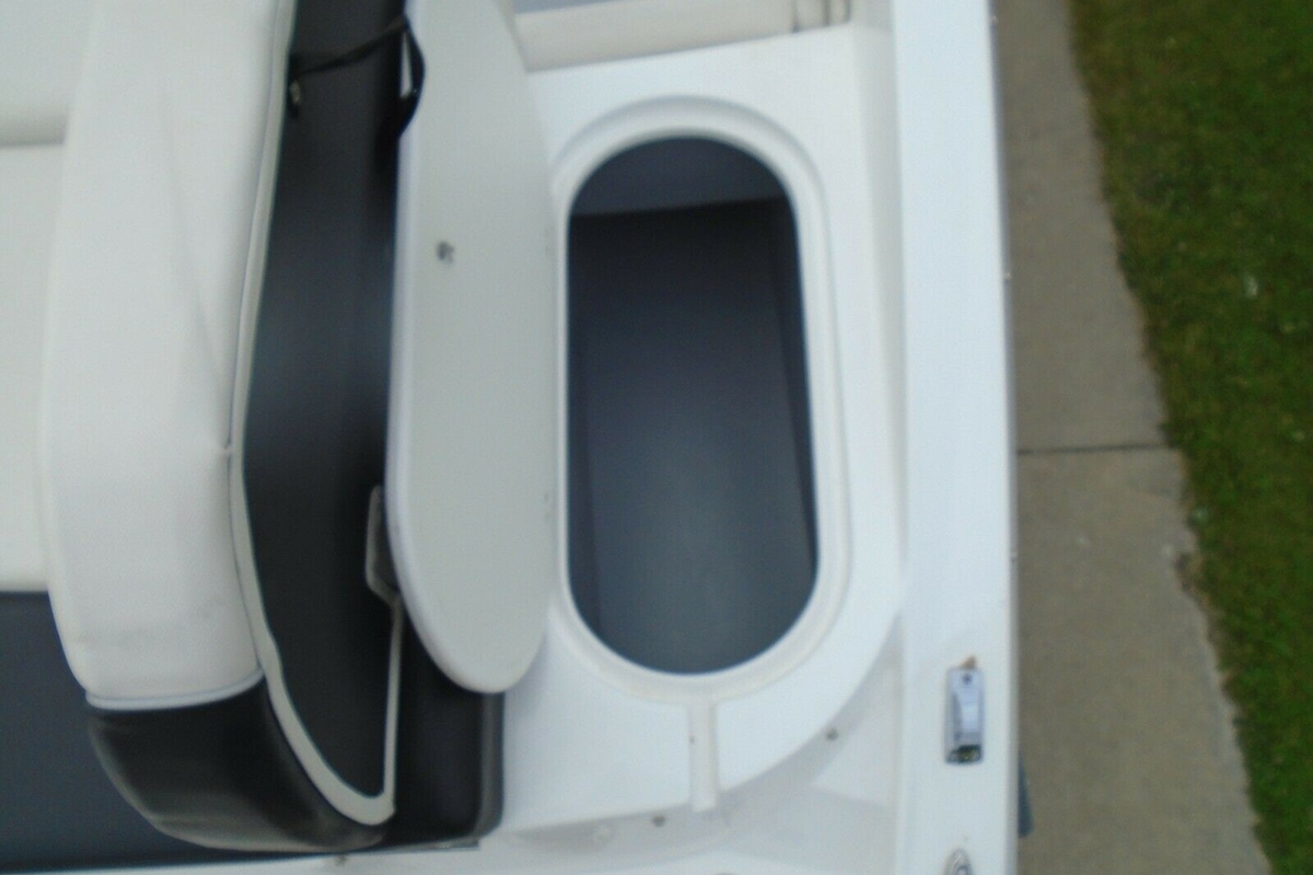 2016 Rinker Captiva 196 BR, 17