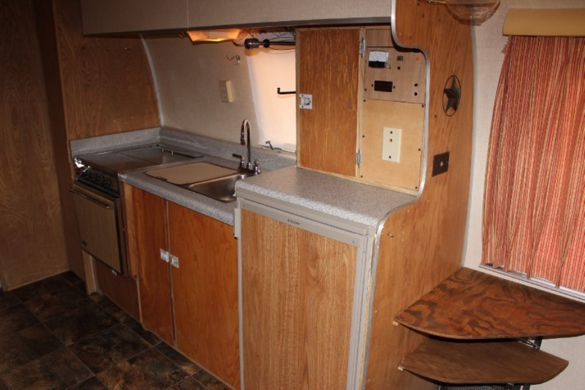 1968 Airstream Safari Land Yacht, 4