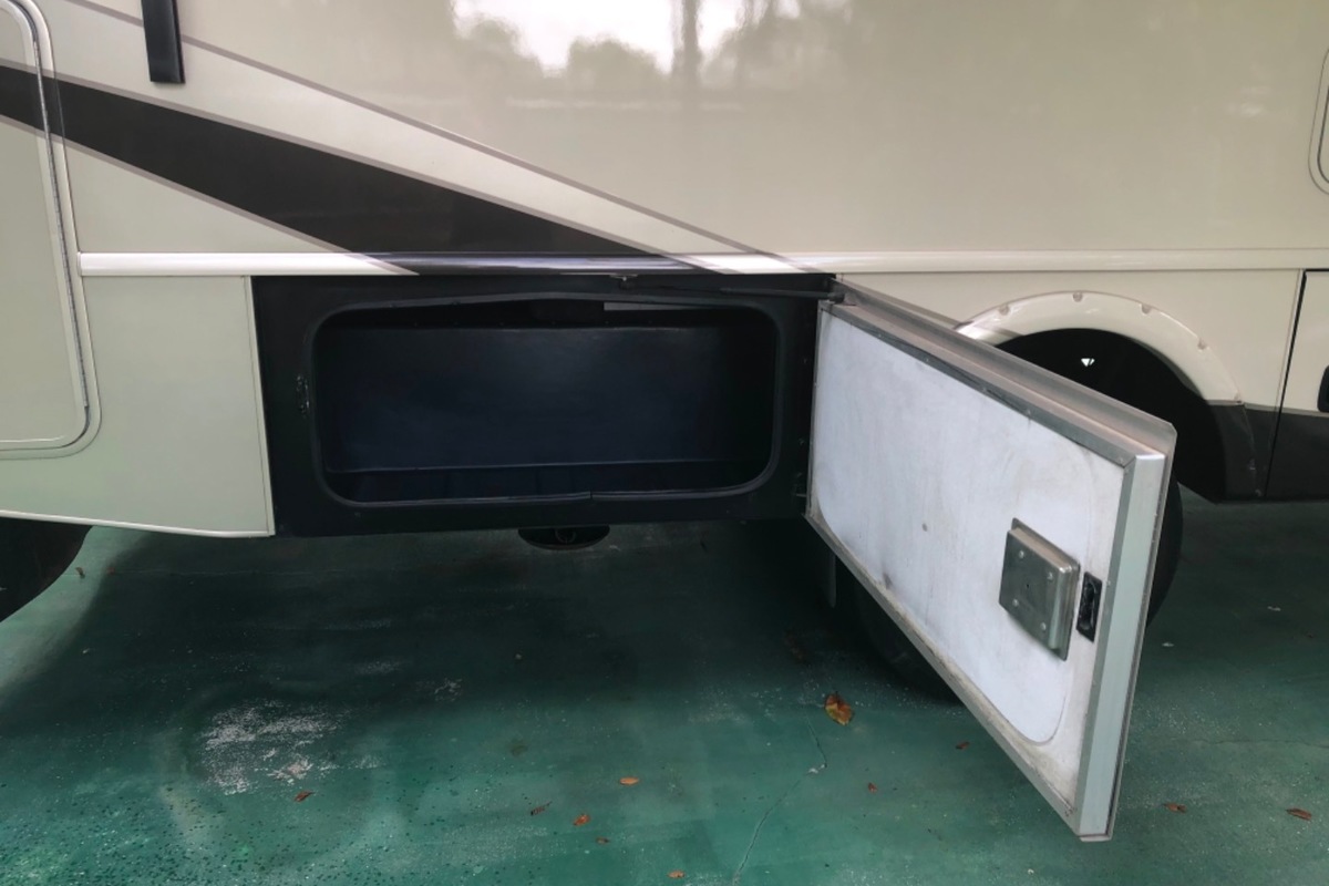 2016 Fleetwood Storm 28MS, 9