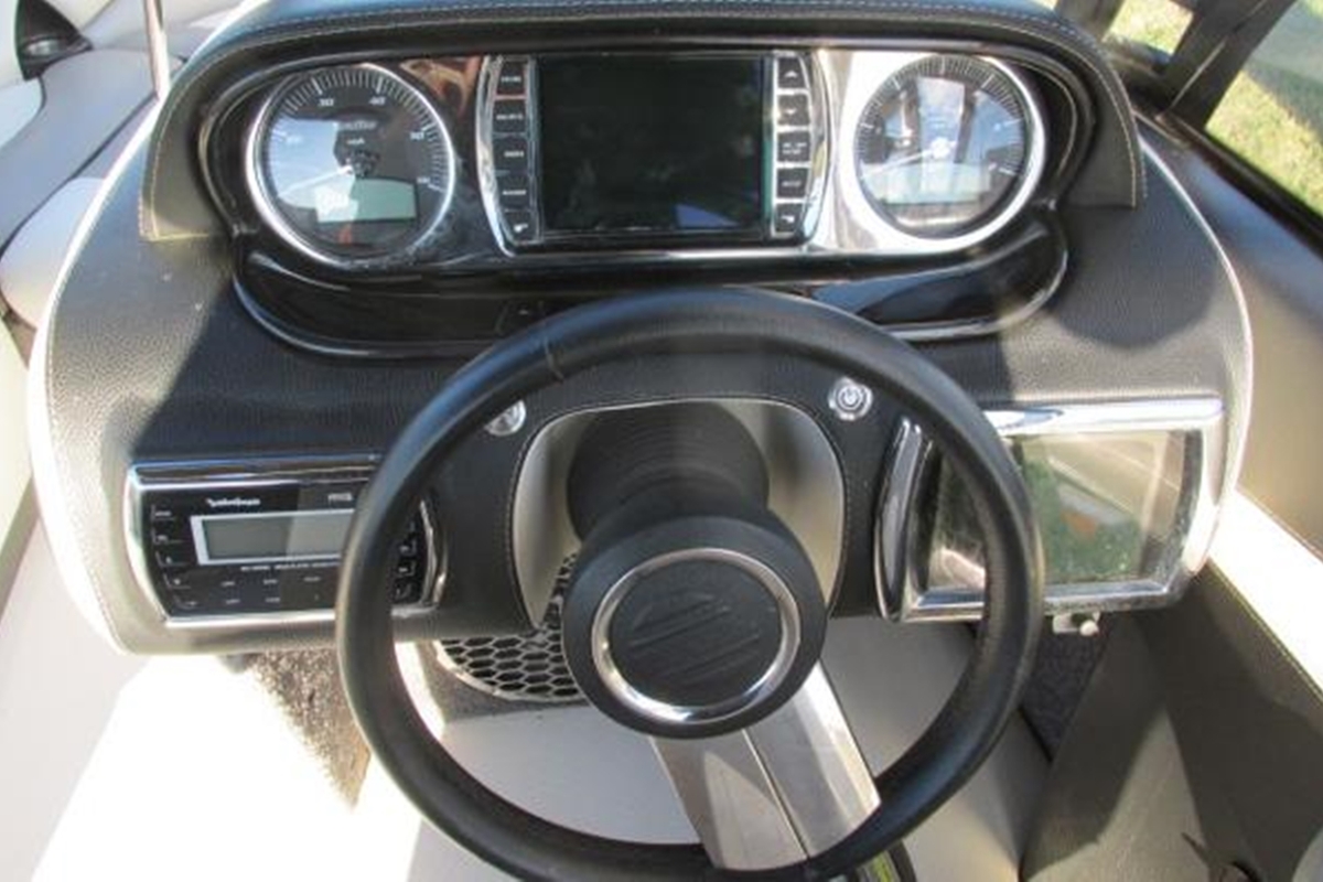 2012 Malibu Wakesetter 247 LSV, 10