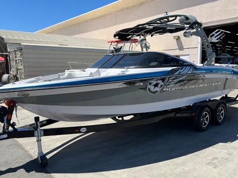 2012 Nautique Super Air Nautique 230
