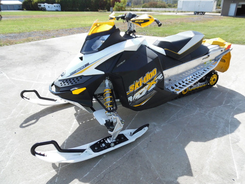 2009 Ski-Doo MXZ X