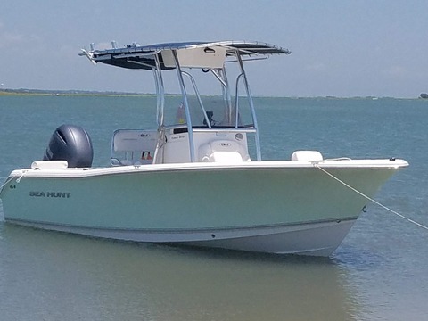 2016 Sea Hunt Triton 210