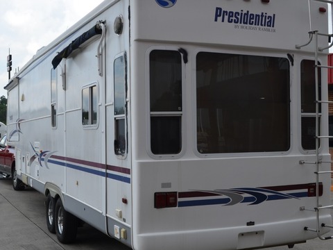 2003 Holiday Rambler 36SKT Rear Living