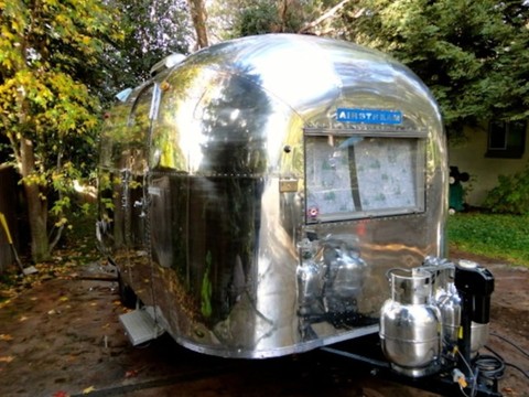 1967 Airstream VINTAGE RARE CARAVEL