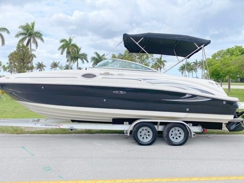 2006 Sea Ray 240 Sundeck