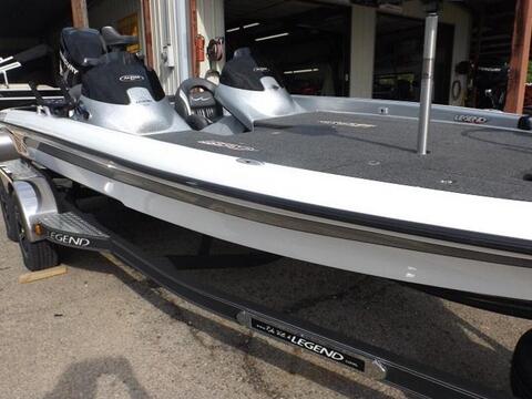 2012 Legend Boats Alpha 211 Dcx