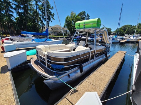 2019 Godfrey 255 SDB