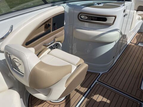 2017 Crownline E4