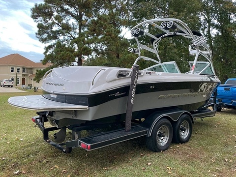 2008 Correct Craft Super Air Nautique 220