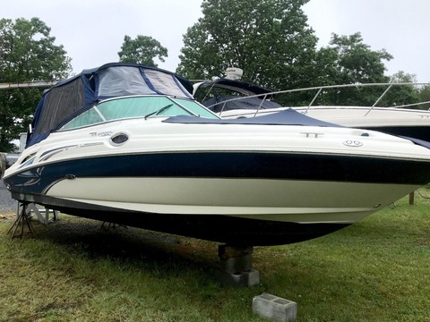 2004 Sea Ray 270 Sundeck
