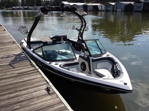 2011 Correct Craft Sport Nautique 200