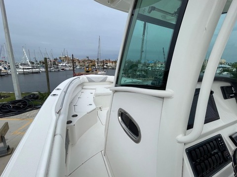2014 Boston Whaler 280 Outrage