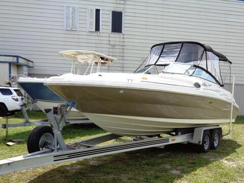 2006 Sea Ray 240 Sundeck
