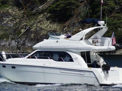 2002 Bayliner 3488 Command Bridge