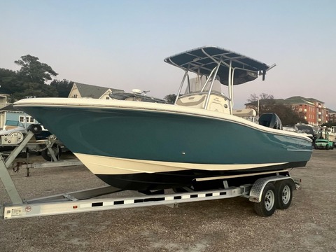 2016 Pioneer 222 Sportfish