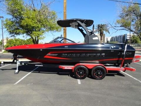 2015 Malibu Wakesetter 22 MXZ