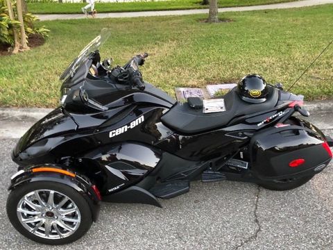 2013 Can-Am ST LIMITED