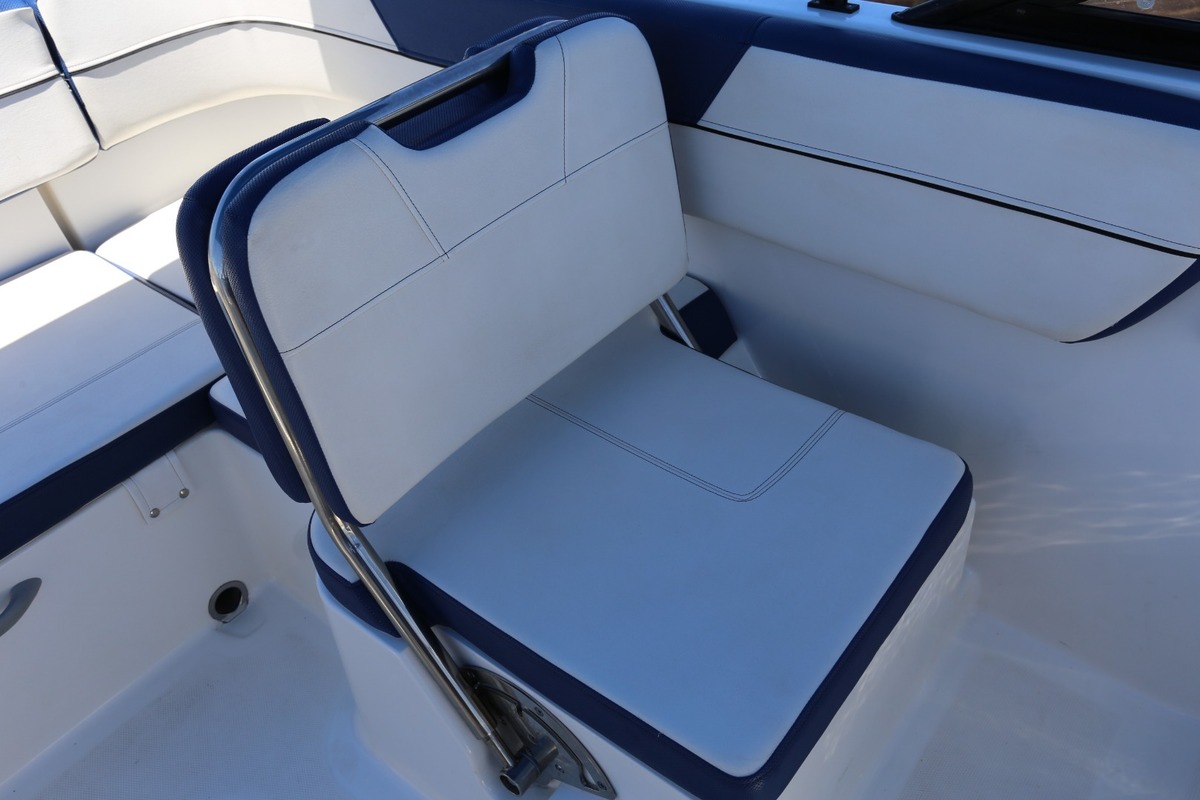 2016 Bayliner VR5, 6