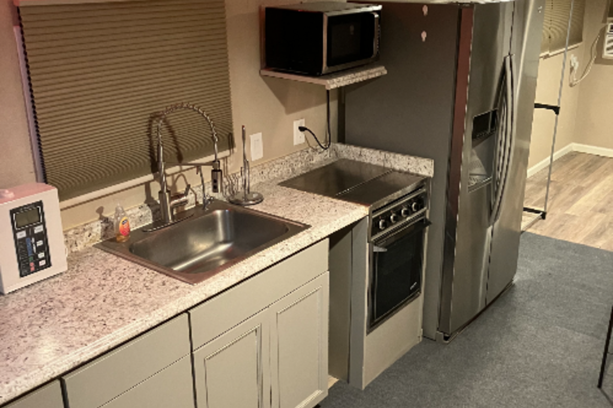 1969 RICHLINE HOLIDAY HOUSE, 7