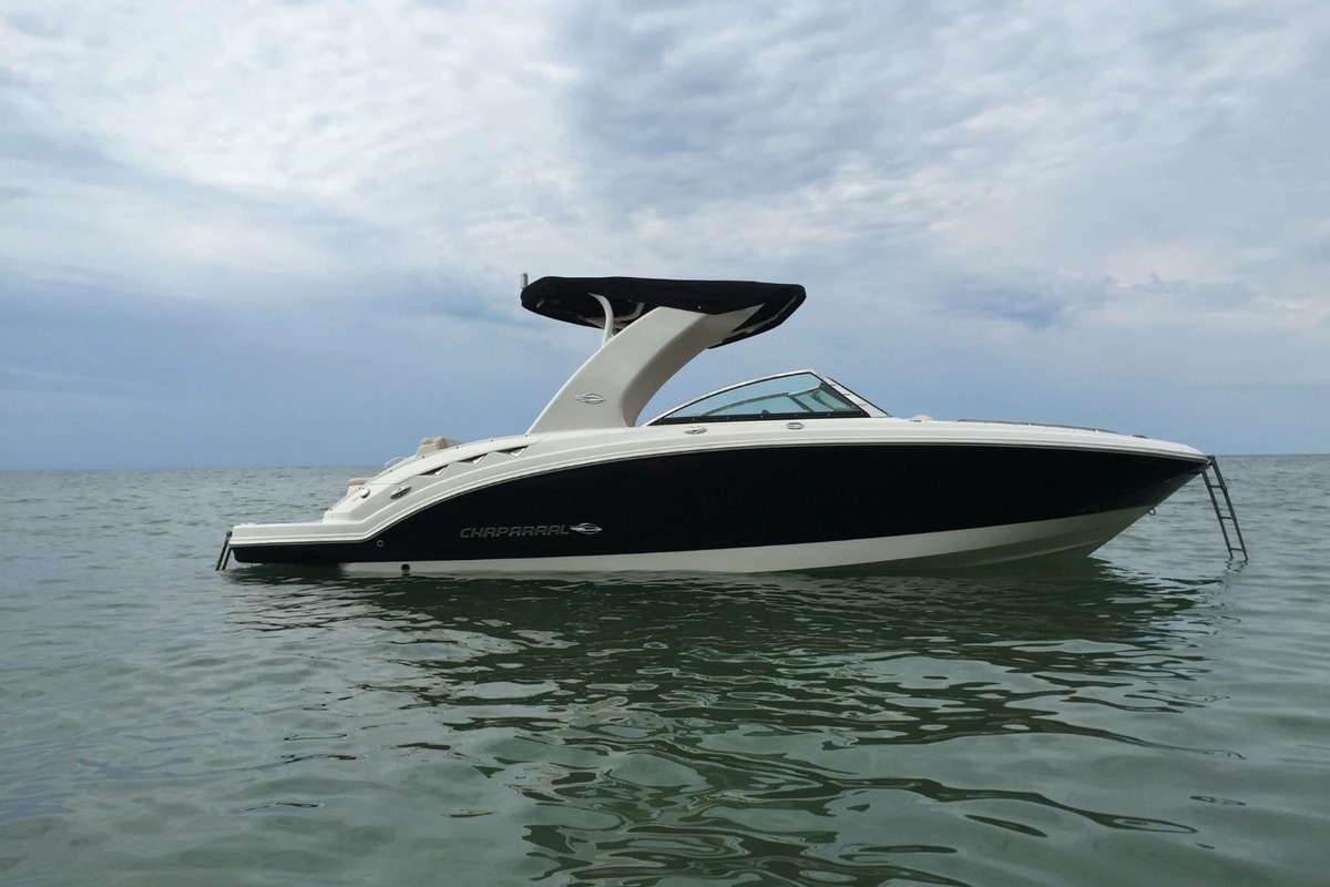 2012 Chaparral 264 Sunesta Runabout, 0