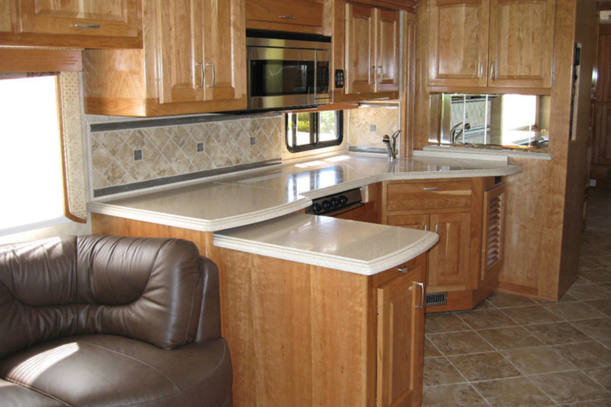 2008 Monaco Camelot 40PDQ, 3