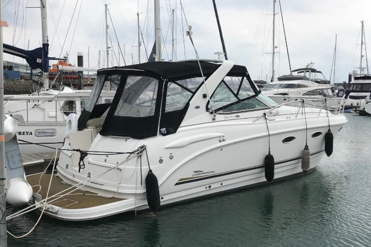 2003 Chaparral 320 Signature, 0