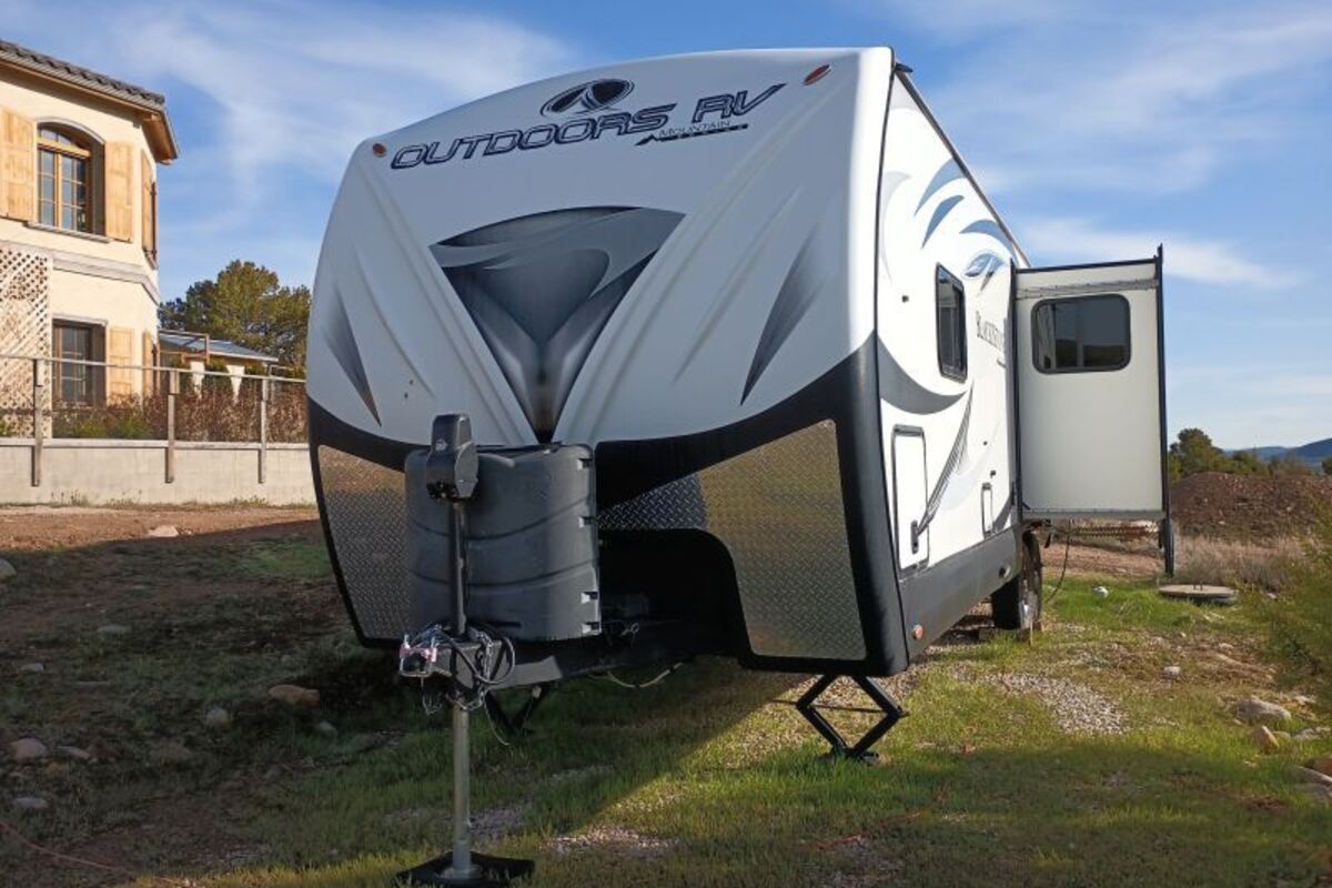 2017 Outdoors RV Mountain Series Blackstone 250 RKS, 1
