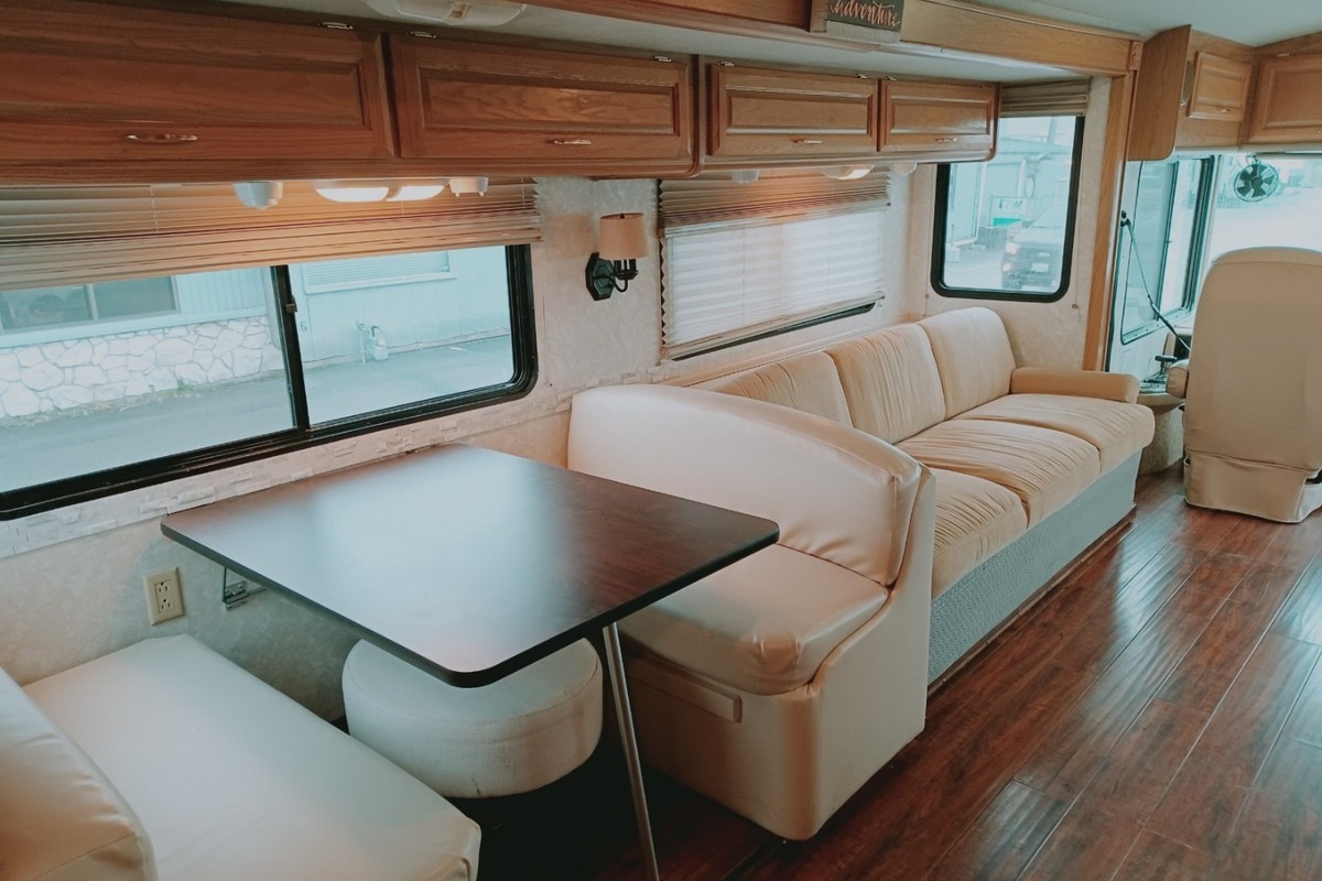 1999 fleetwood bounder 39z, 5
