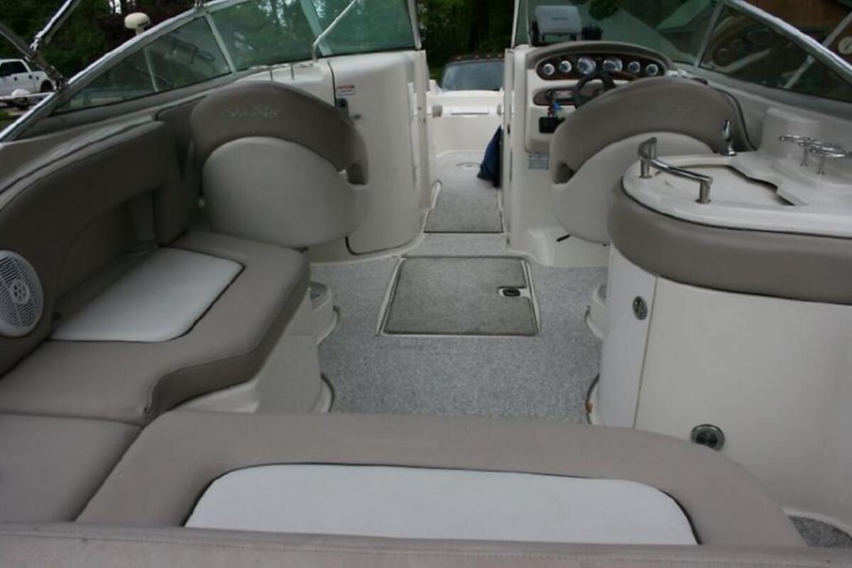 2004 Sea Ray 270 Sundeck, 7