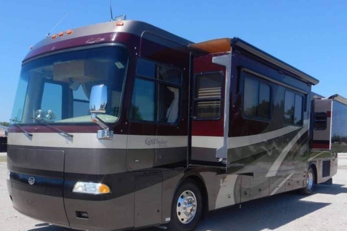 2003 Monaco Windsor 40PBDD RV, 0