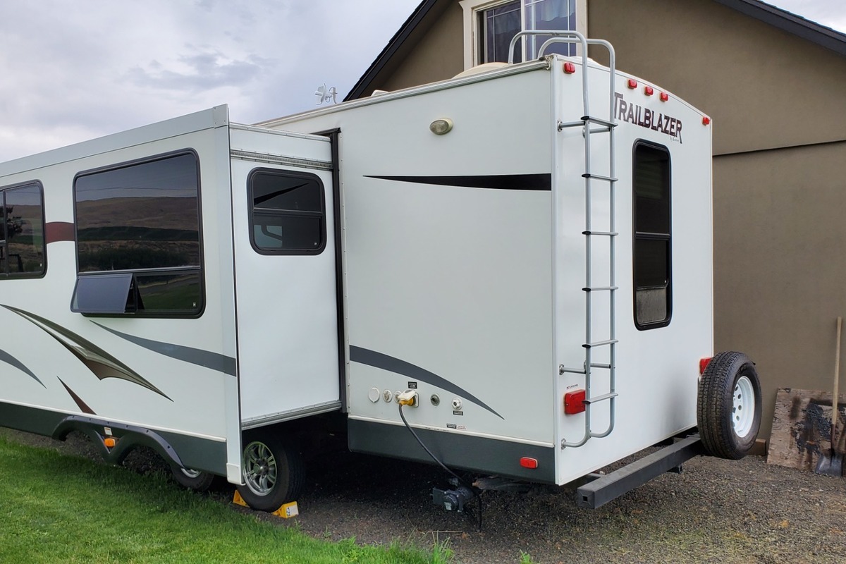 2013 Komfort Trailblazer 2700RB Diamond Edition, 11