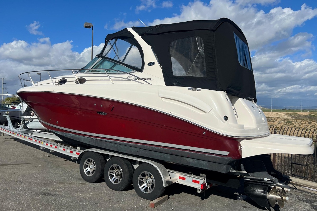 2006 Sea Ray 300 Sundancer, 1
