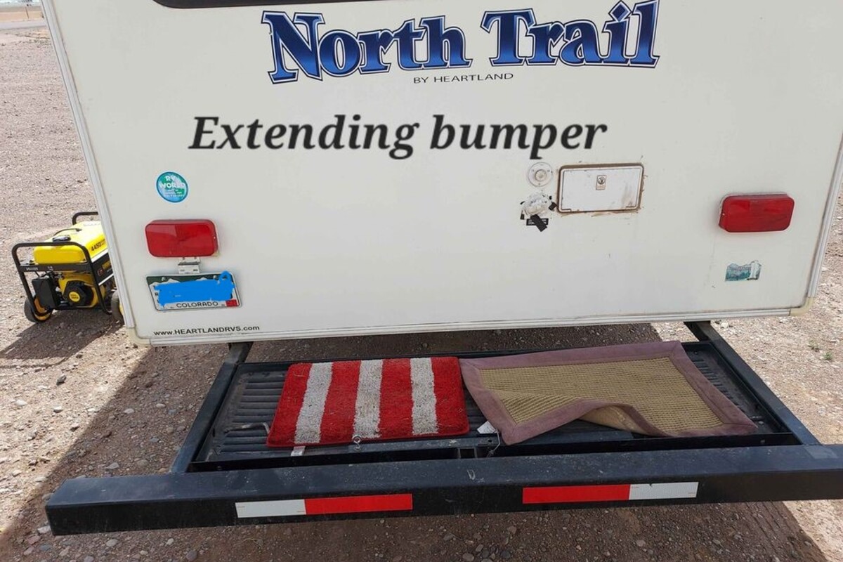 2012 Heartland Northtrail 32BHDS, 3