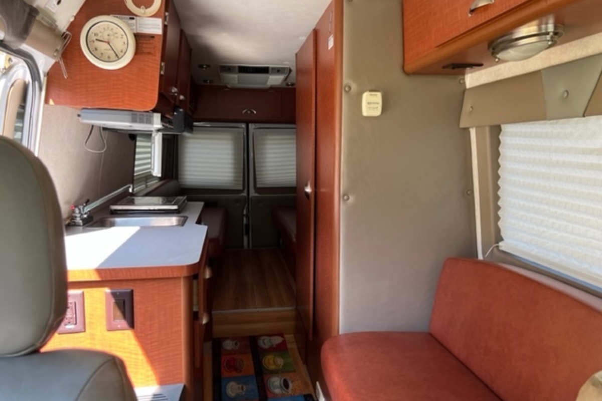 2005 Dodge Sprinter Gulf Stream Vista Cruiser, 6