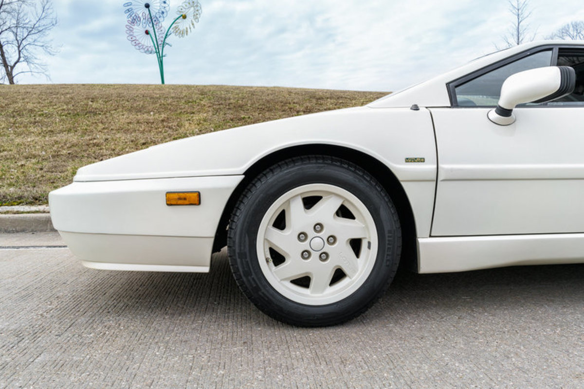 1988 Lotus Esprit Limited Edition, 4