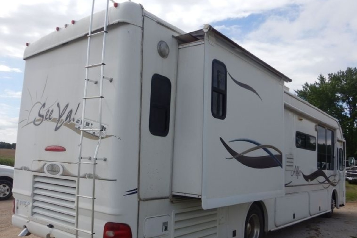 2002 Freightliner RV, 3