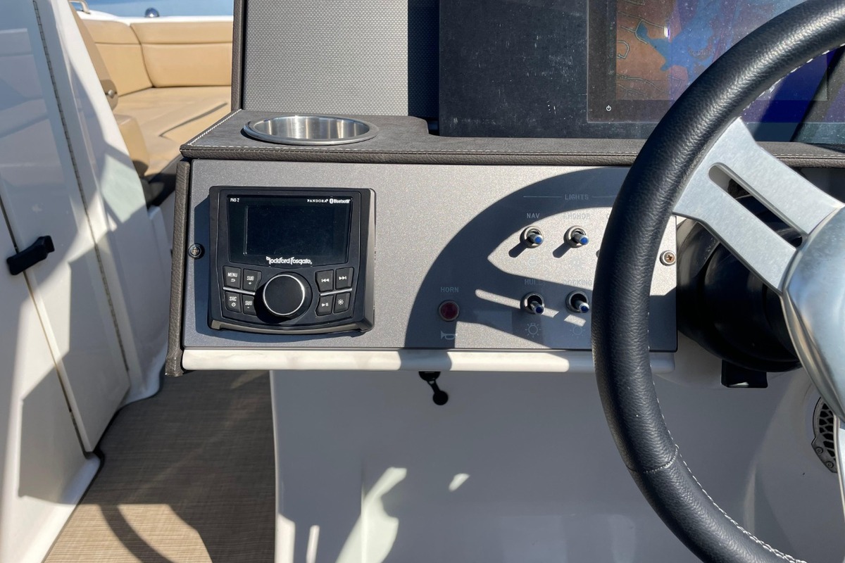 2018 Sea Ray 270 Sundeck, 7
