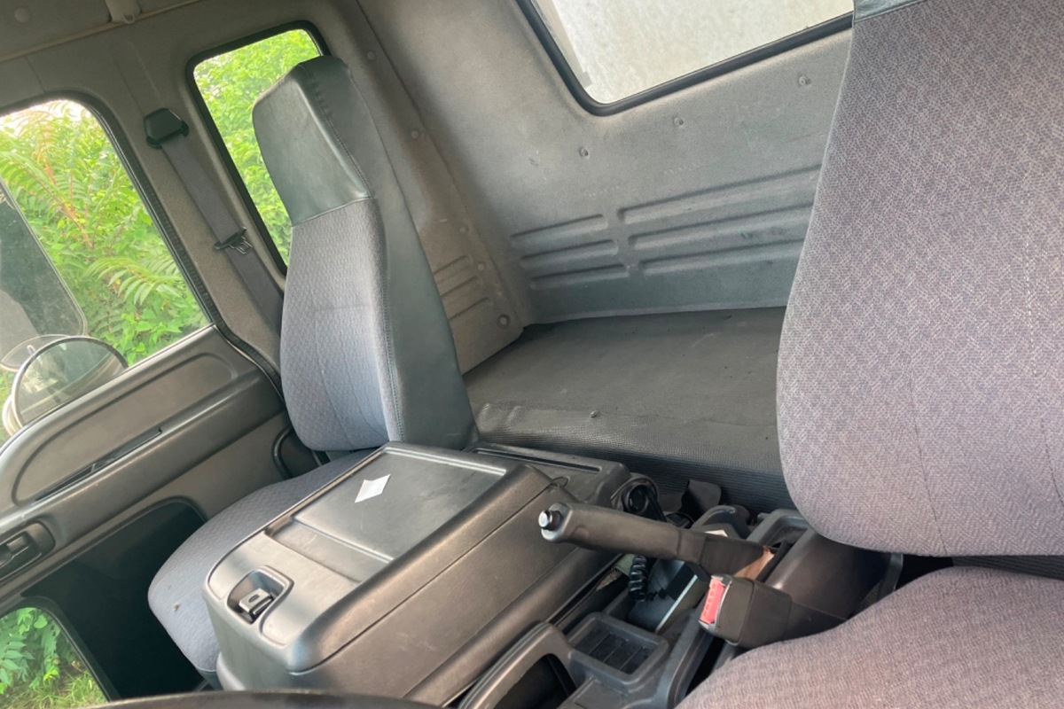 2002 GMC T6500, 2