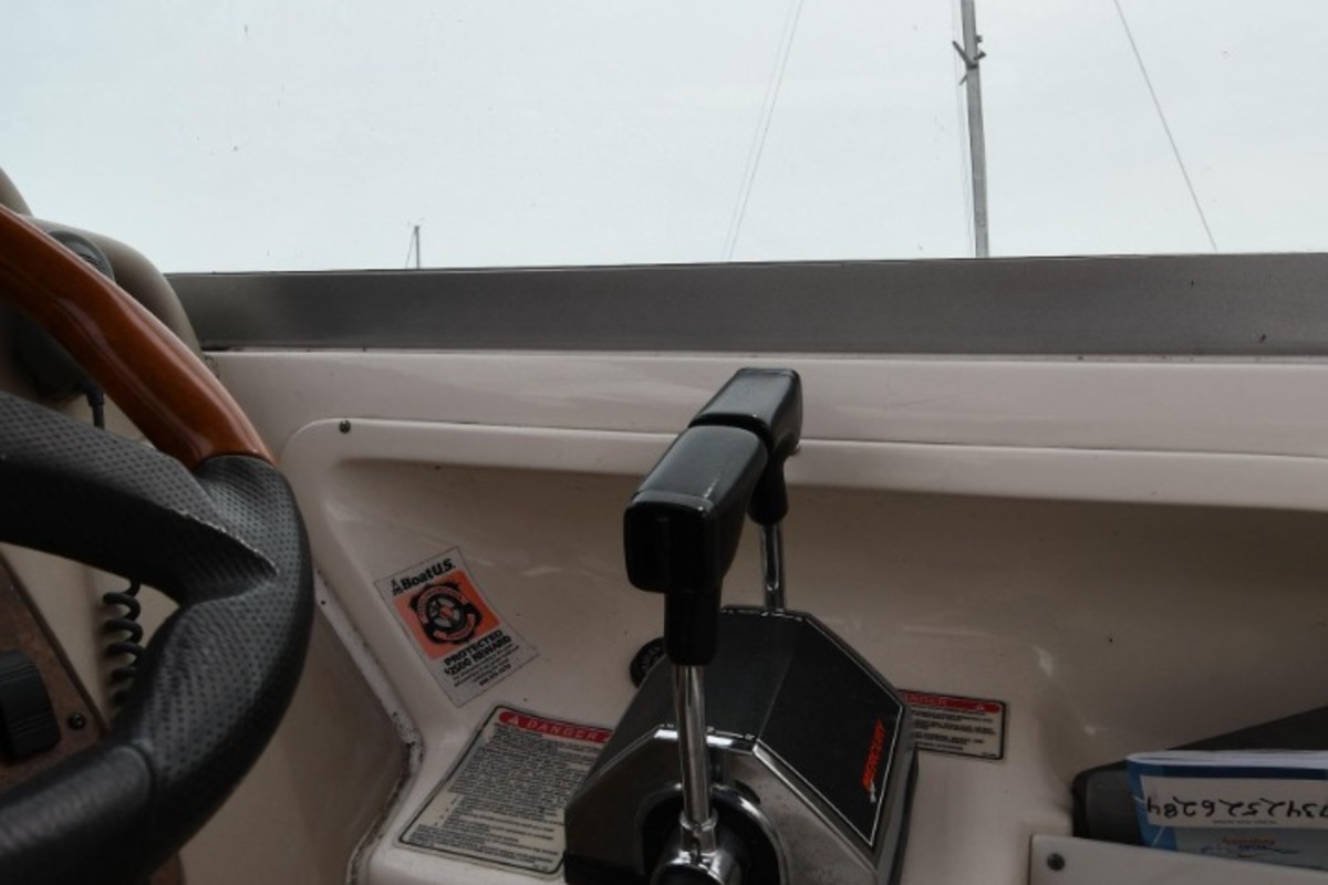 2001 Sea Ray 290 Sundancer, 20