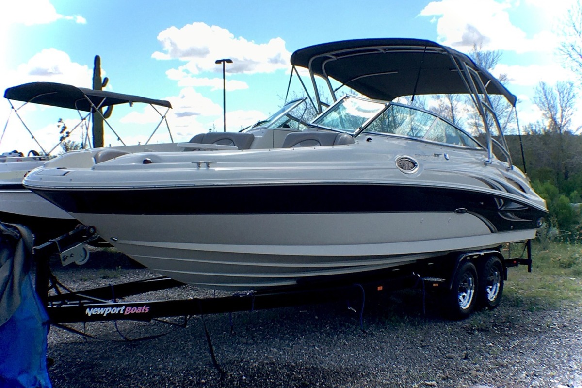 2004 Sea Ray 270 Sundeck, 2